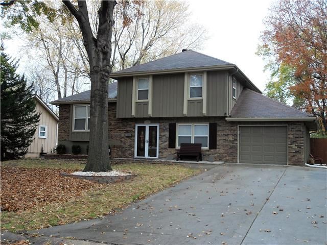 10405 Wallace Ave, Kansas City, MO 64134