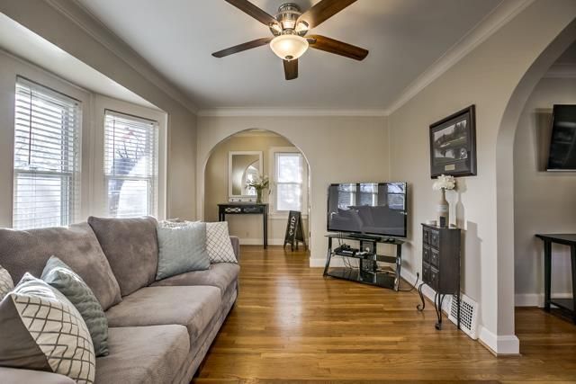 7310 Main St, Kansas City, MO 64114