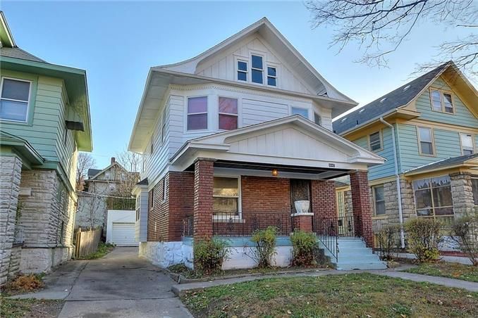 3045 E 32nd St, Kansas City, MO 64128