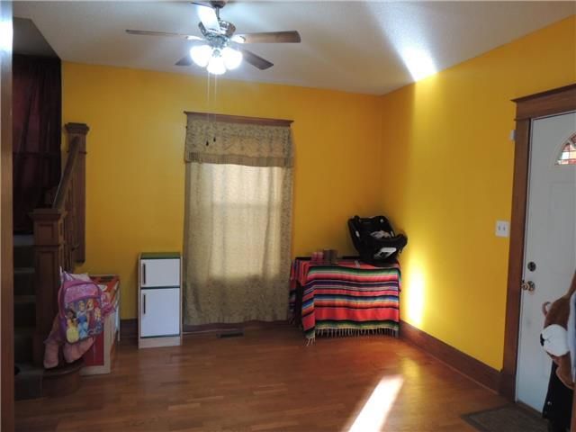 1520 S Hardy Ave, Independence, MO 64052