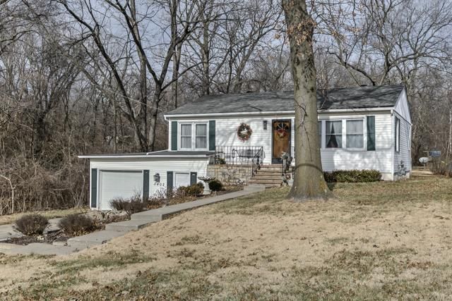 5402 NE 48th St, Kansas City, MO 64119