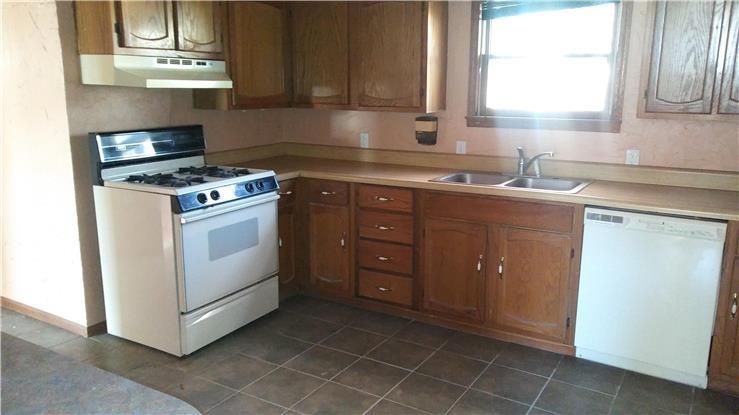 133 S Emma St, Olathe, KS 66064