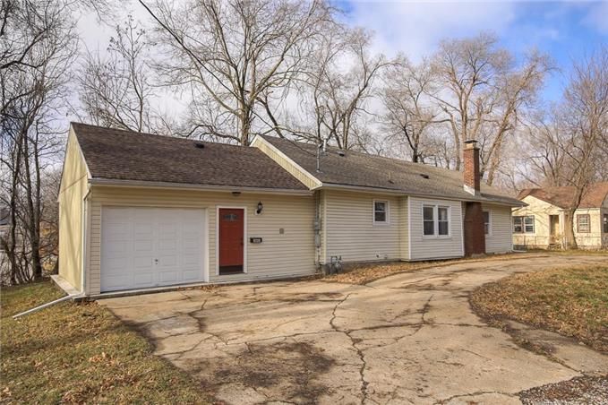 3442 Bell St, Kansas City, MO 64111