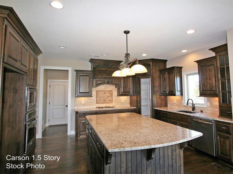 4817 Montebella Dr, Riverside, MO 64150