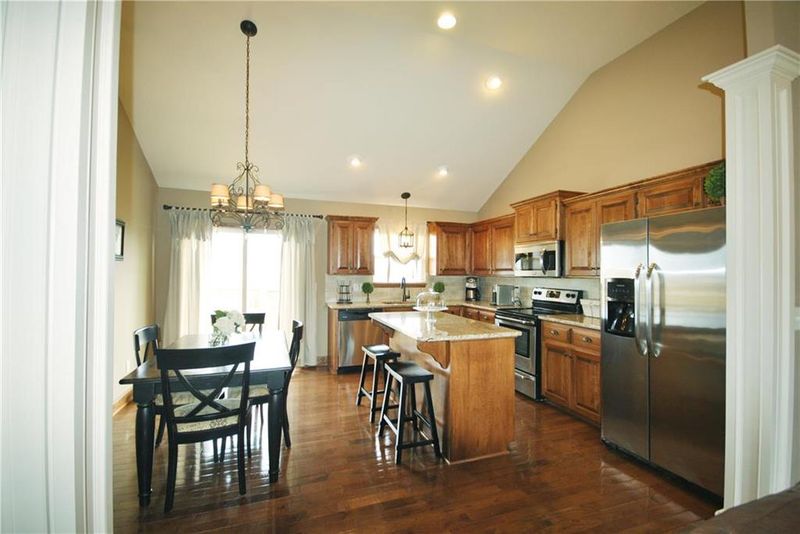 621 N Rockwell Ct, Independence, MO 64056