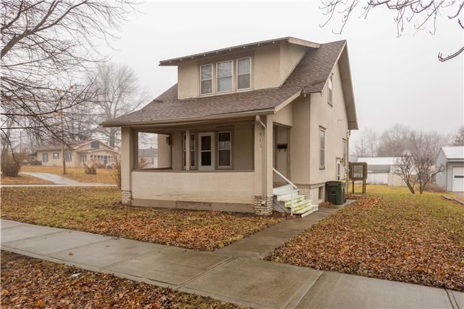 911 W Main St, Savannah, MO 64485