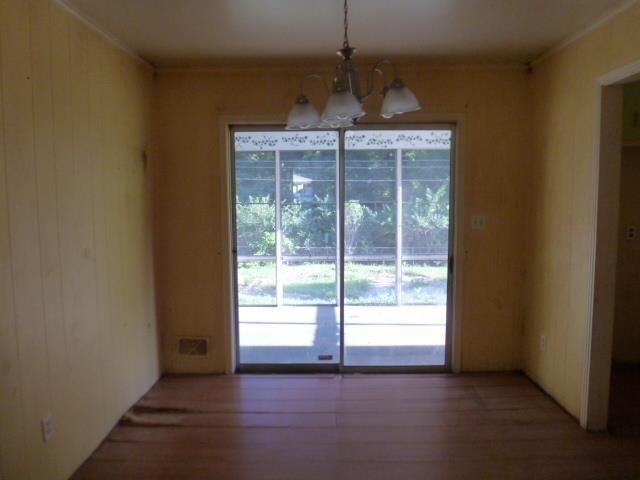 3001 E 107th Ter, Kansas City, MO 64137