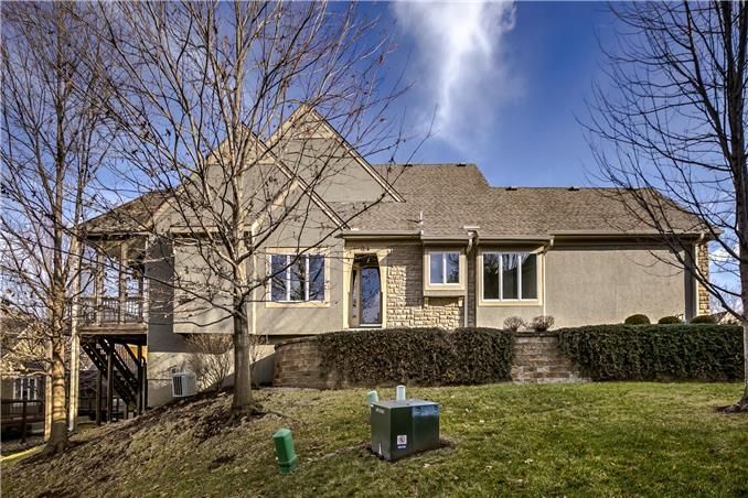 7878 W 157th Ter, Overland Park, KS 66223