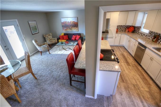 7608 Elm Ave, Raytown, MO 64138