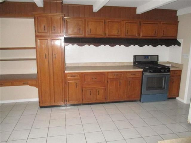 3513 E 105th Ter, Kansas City, MO 64137