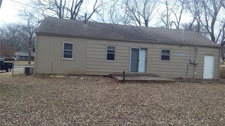 13729 Cypress Ave, Grandview, MO 64030