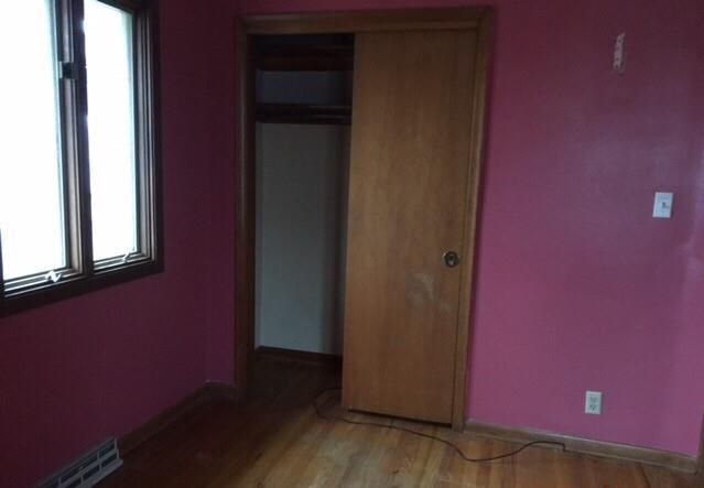 819 NE 86th St, Kansas City, MO 64155