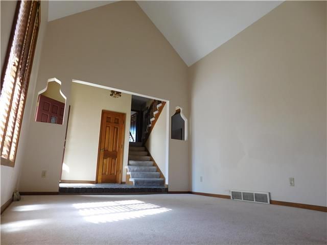 5779 Bower St, Kansas City, MO 64133