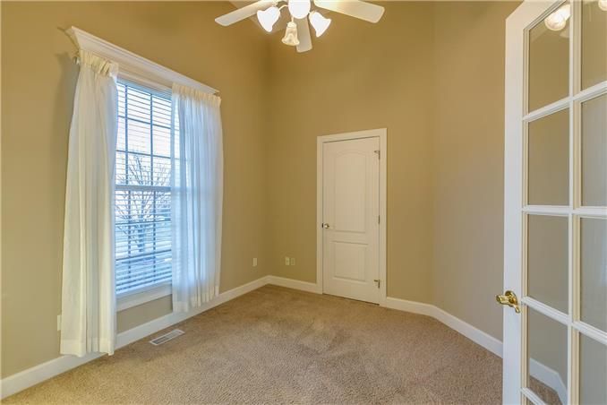 7916 N Hope Ave, Kansas City, MO 64151