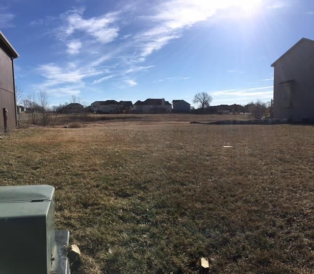 525 Chardonnay Ave, Raymore, MO 64083