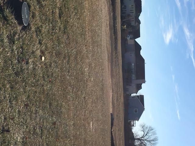 525 Chardonnay Ave, Raymore, MO 64083
