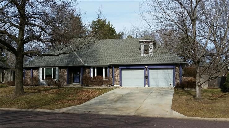 10051 Hardy Dr, Overland Park, KS 66212