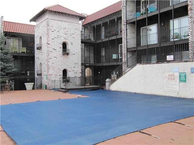 5011 Walnut St #E, Kansas City, MO 64112