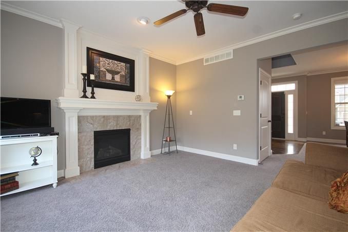 8612 NE 100th St, Kansas City, MO 64157