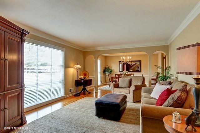 11711 Central St, Kansas City, MO 64114