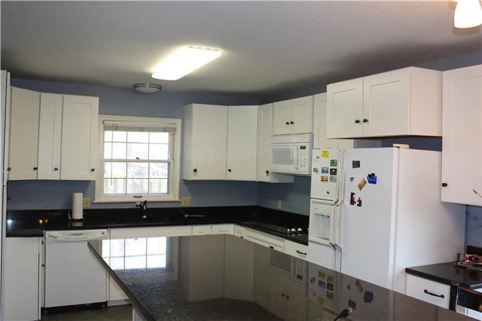 10504 E 94 St, Kansas City, MO 64138