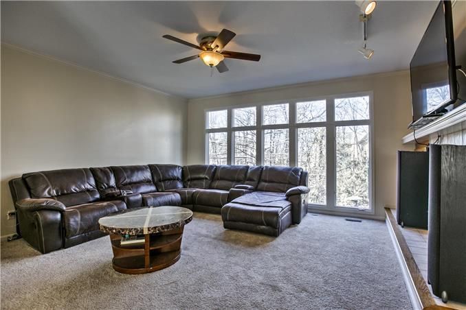 7804 NW 77th Pl, Kansas City, MO 64152