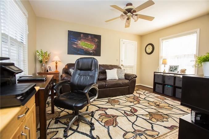 1206 W 70th St, Kansas City, MO 64113