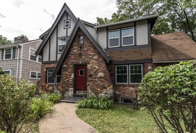 1 E 62nd Ter, Kansas City, MO 64113