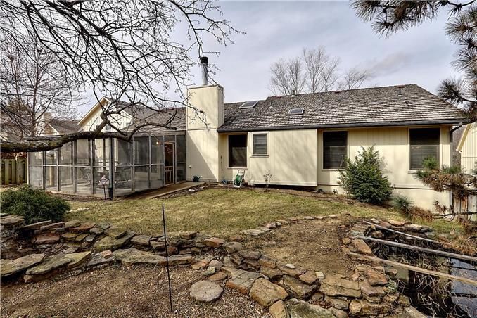 7905 W 114th St, Overland Park, KS 66210