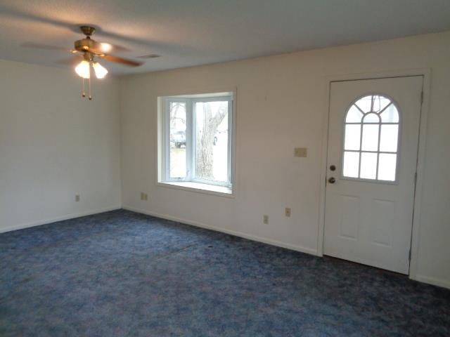 311 Baker St, Baldwin City, KS 66006