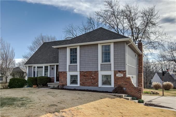 12303 W 99th Ter, Lenexa, KS 66215
