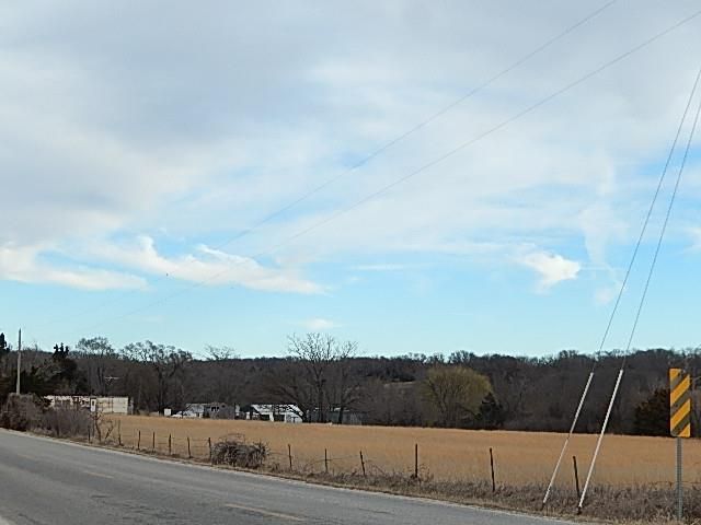 1318 Labette Rd, Ottawa, KS 66067