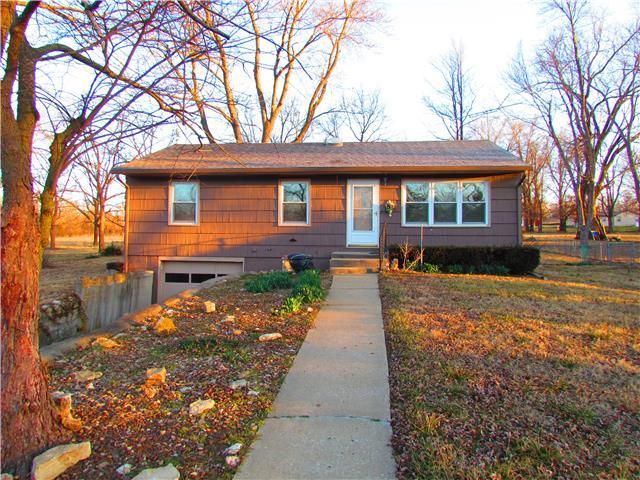512 E 147th St, Kansas City, MO 64145