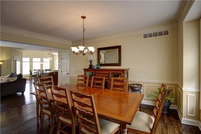 8600 NE 89th Pl, Kansas City, MO 64157