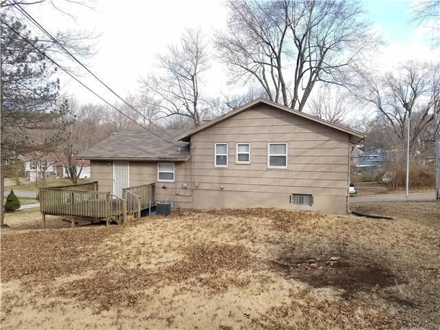 6313 E 101st Ter, Kansas City, MO 64134