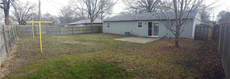 1612 Northwood Dr, Lawrence, KS 66044