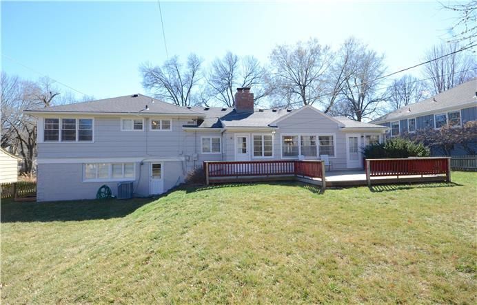 1228 W 68th Ter, Kansas City, MO 64113