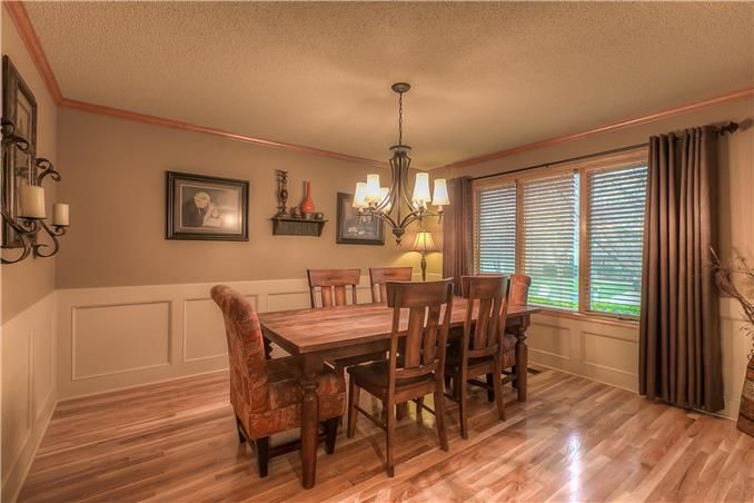 8434 Hallet St, Overland Park, KS 66215