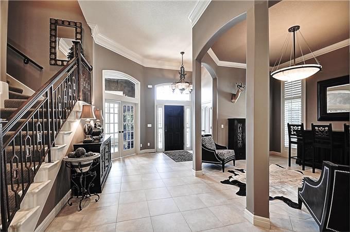 12862 Lamar Ave, Overland Park, KS 66209