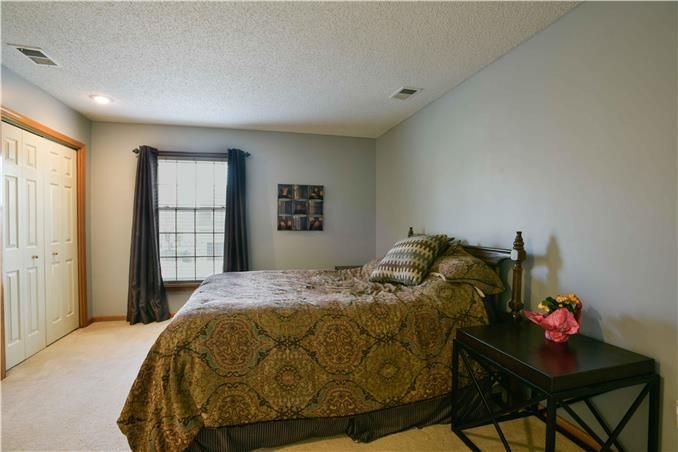 13119 Kessler St, Overland Park, KS 66213