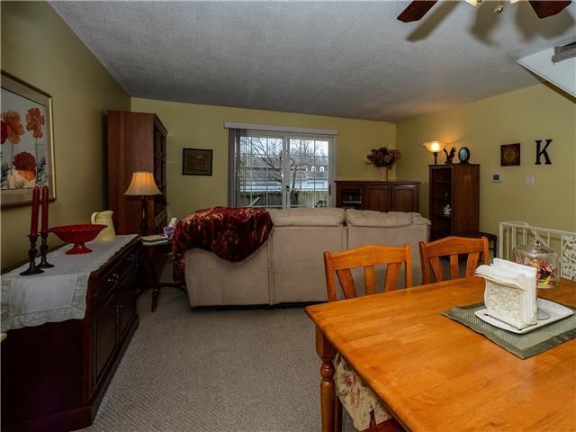 10205 W 96th Ter, Overland Park, KS 66212