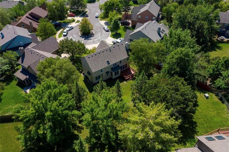 13202 Knox St, Overland Park, KS 66213