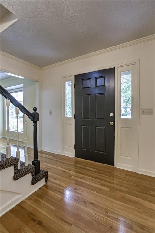 11717 Hardy St, Overland Park, KS 66210
