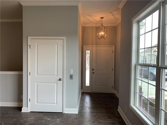 823 E 110th Pl, Kansas City, MO 64131