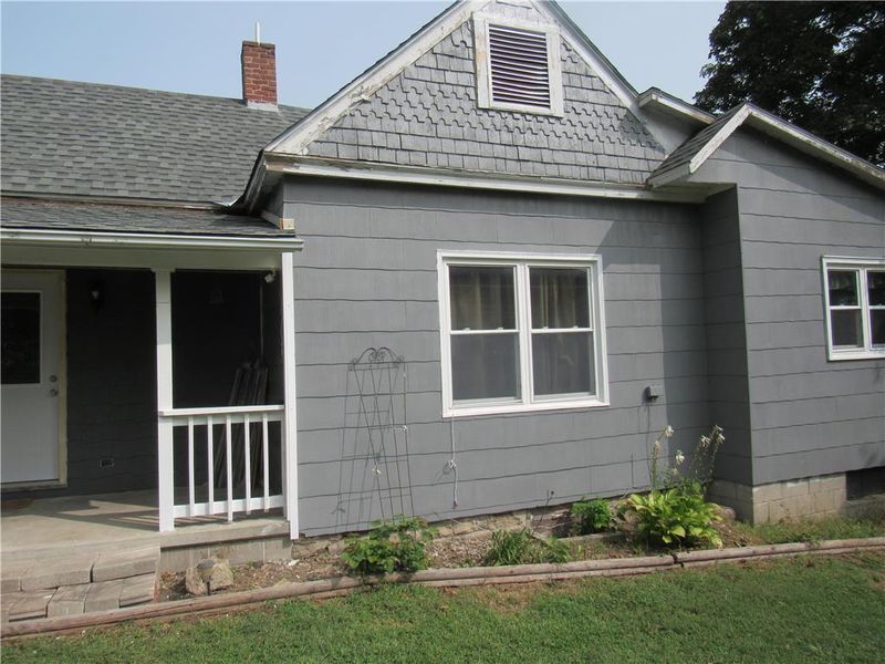 405 N 1st St, Savannah, MO 64485