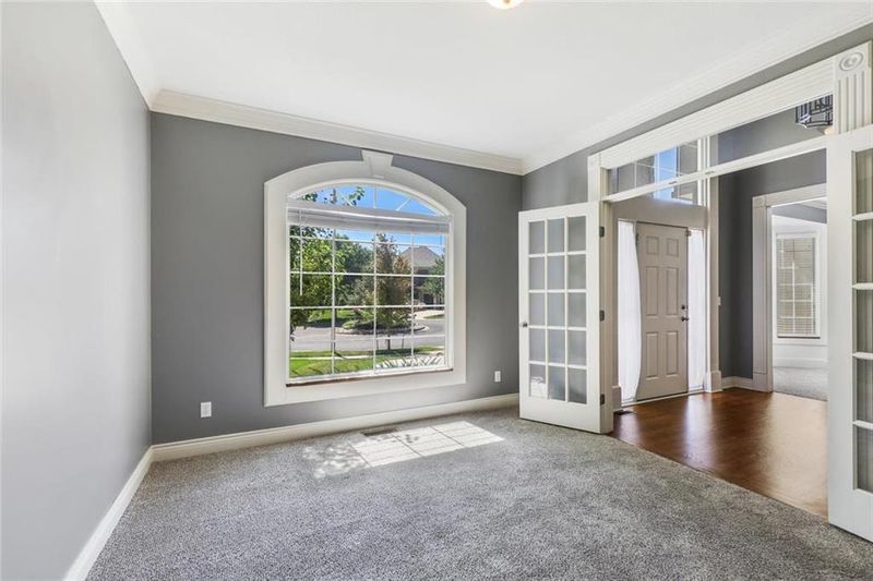 6008 W 142nd St, Overland Park, KS 66223
