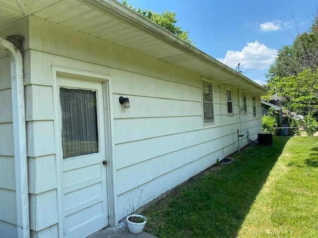 14602 E 40th St, Independence, MO 64055