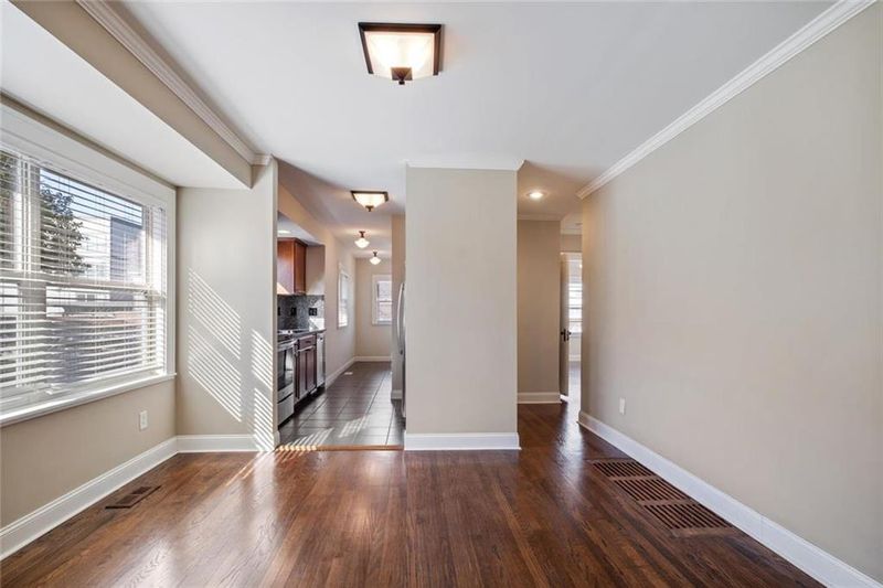 4422 Summit St, Kansas City, MO 64111
