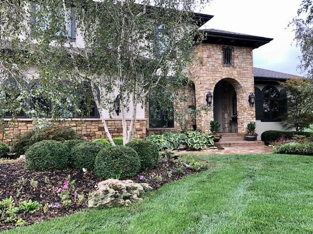 9441 W 157th Pl, Overland Park, KS 66221