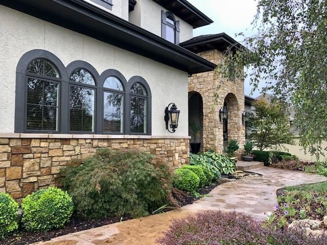 9441 W 157th Pl, Overland Park, KS 66221